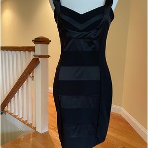 Cute black dress size medium, worn a few times.